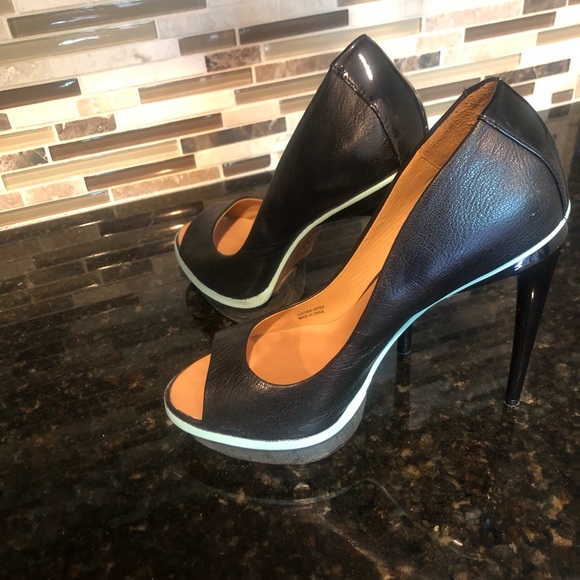 L.A.M.B Platform Heels - Picture 3 of 3